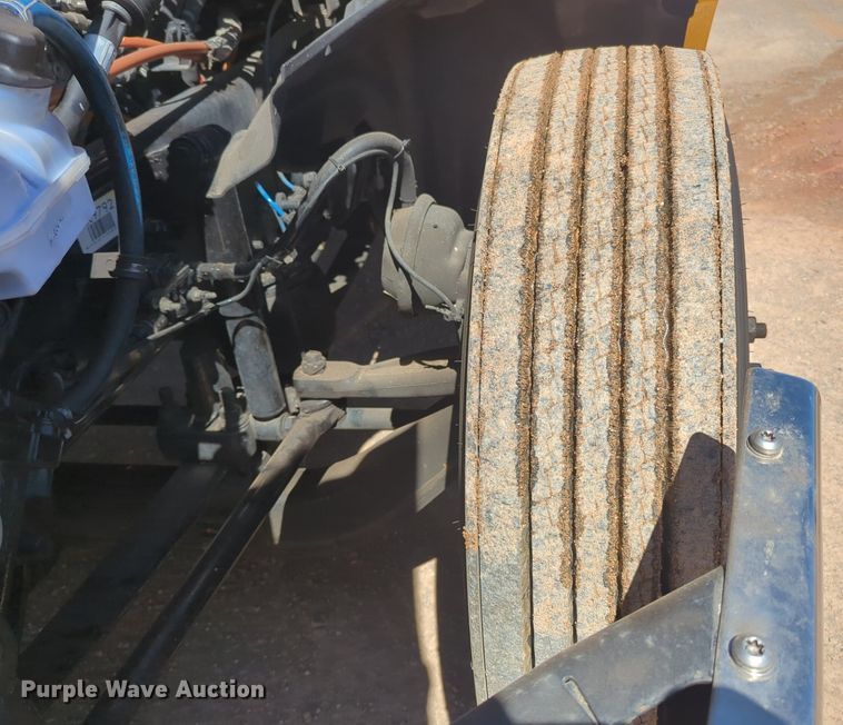 image for item NG9415 2021 Freightliner Cascadia 126 semi truck