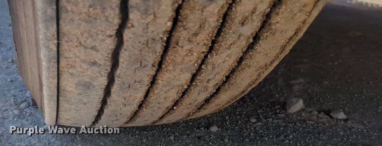 image for item NG9416 2021 Freightliner Cascadia 126 semi truck