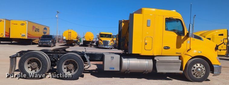 image for item NG9418 2021 Kenworth T680 semi truck