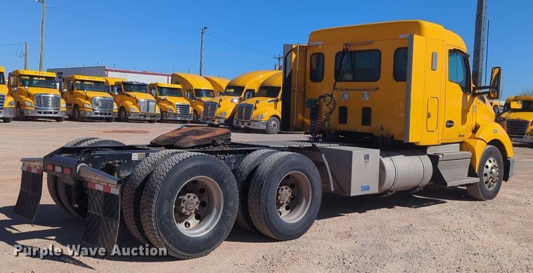 image for item NG9418 2021 Kenworth T680 semi truck