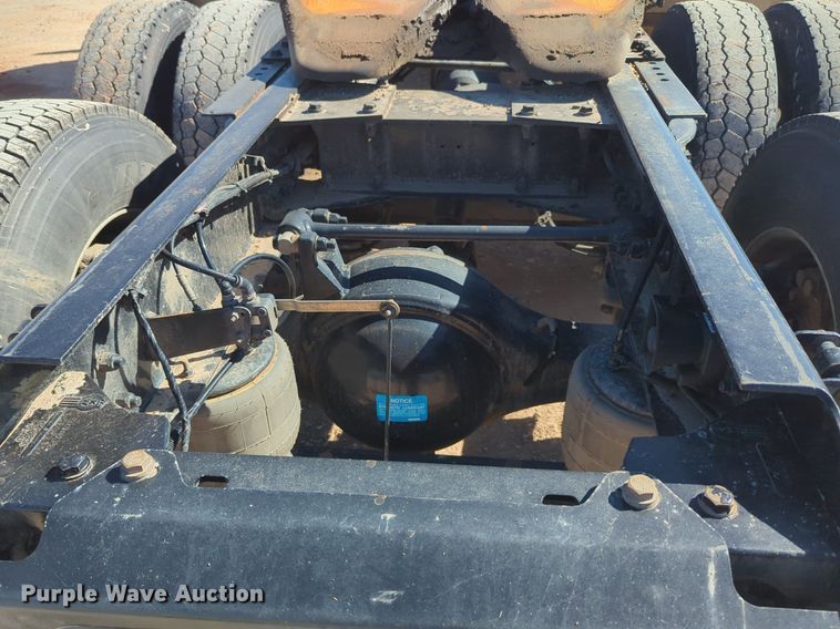 image for item NG9418 2021 Kenworth T680 semi truck