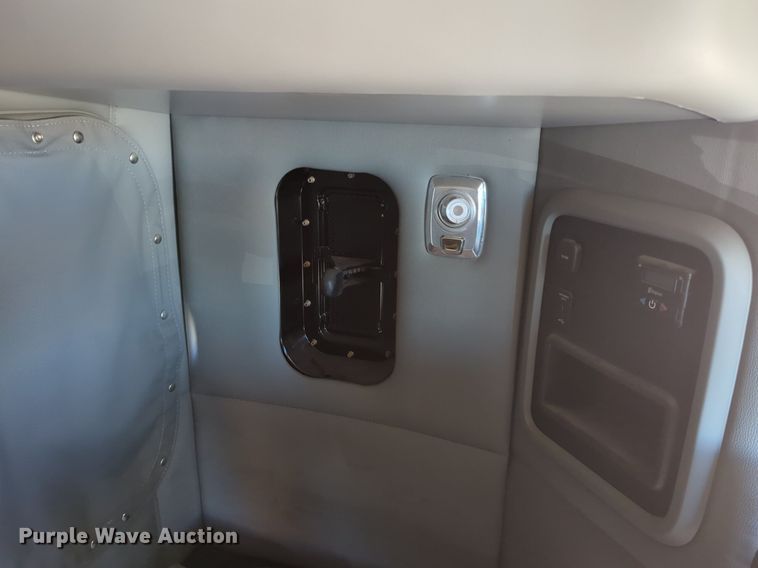 image for item NG9418 2021 Kenworth T680 semi truck