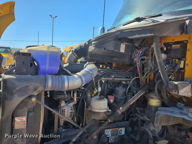 image for item NG9418 2021 Kenworth T680 semi truck