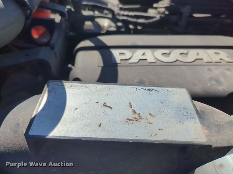 image for item NG9418 2021 Kenworth T680 semi truck