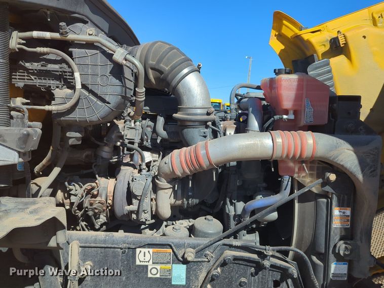 image for item NG9418 2021 Kenworth T680 semi truck