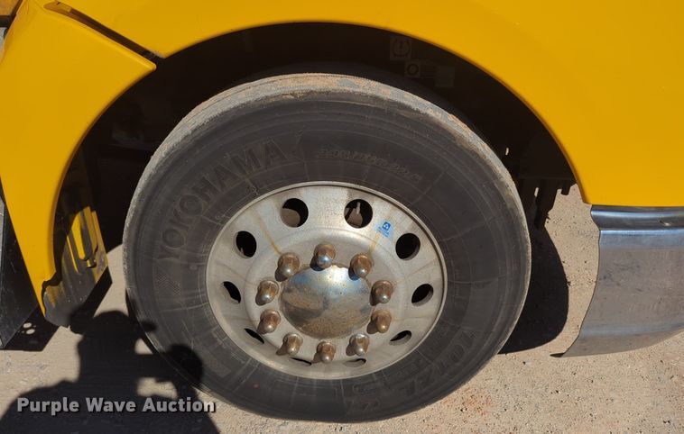 image for item NG9418 2021 Kenworth T680 semi truck