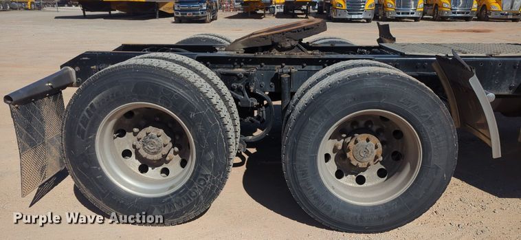 image for item NG9418 2021 Kenworth T680 semi truck