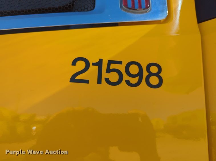 image for item NG9418 2021 Kenworth T680 semi truck