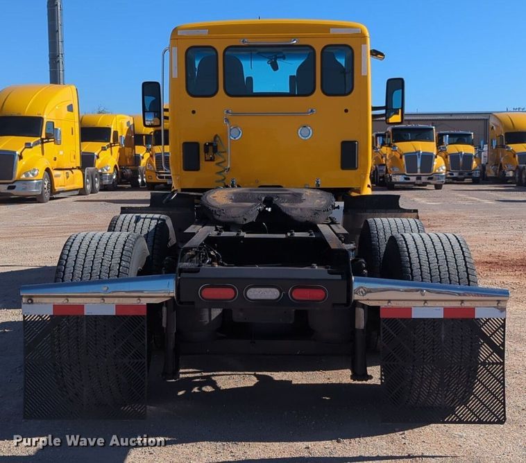 image for item NG9424 2020 Kenworth T680 semi truck