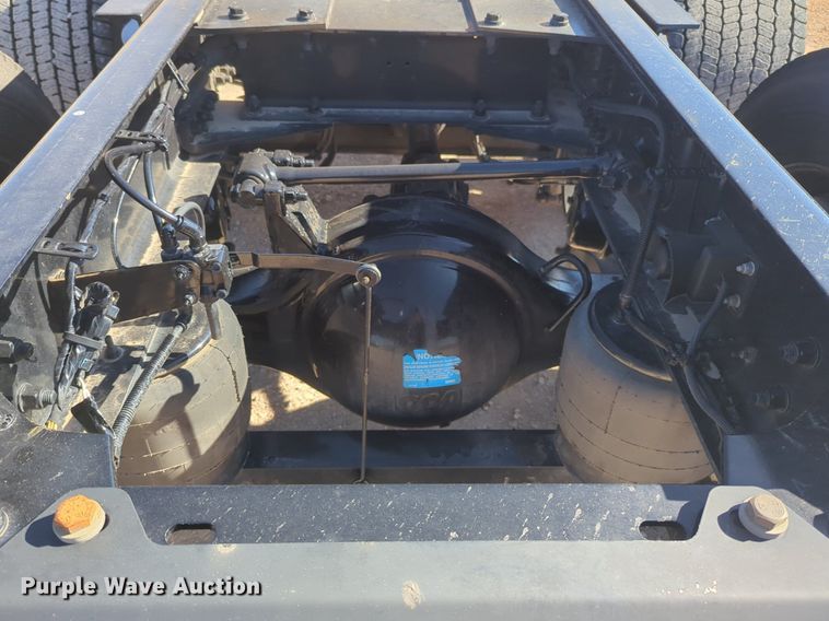 image for item NG9424 2020 Kenworth T680 semi truck