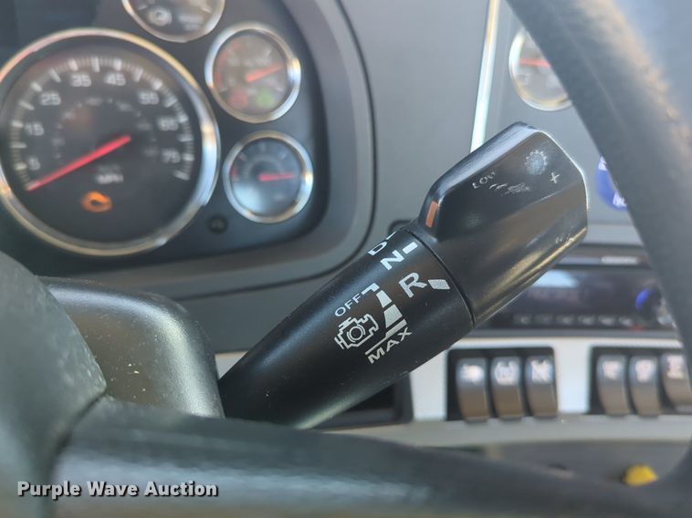 image for item NG9424 2020 Kenworth T680 semi truck