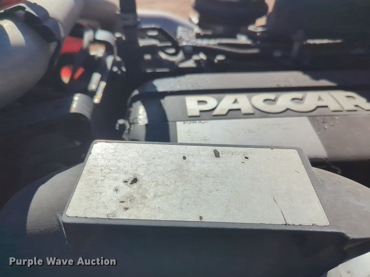 image for item NG9424 2020 Kenworth T680 semi truck