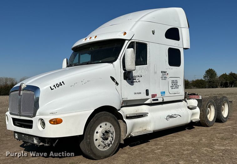 image for item NH9023 2004 Kenworth  T2000 semi truck