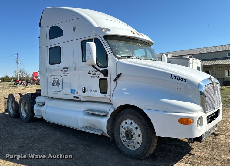 image for item NH9023 2004 Kenworth  T2000 semi truck
