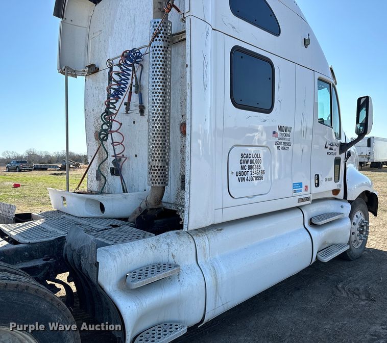 image for item NH9023 2004 Kenworth  T2000 semi truck