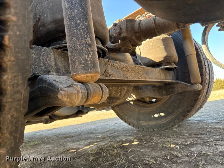 image for item NH9023 2004 Kenworth  T2000 semi truck