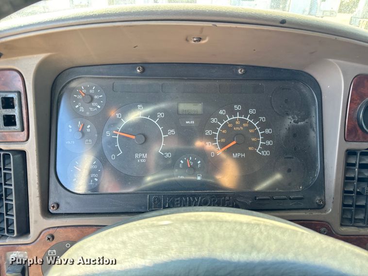 image for item NH9023 2004 Kenworth  T2000 semi truck