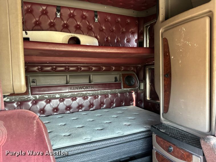 image for item NH9023 2004 Kenworth  T2000 semi truck