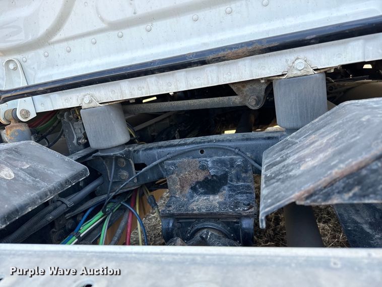 image for item NH9025 2015 Freightliner  Cascadia 125 CA125SLP semi truck