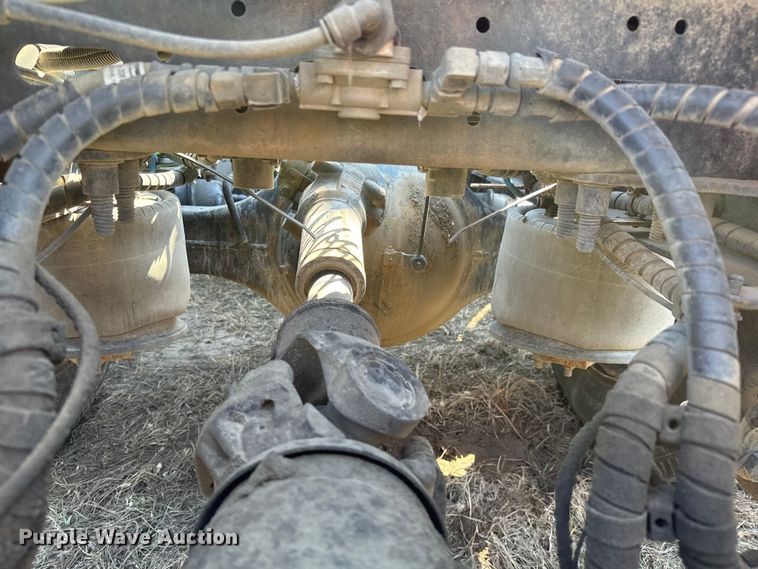 image for item NH9025 2015 Freightliner  Cascadia 125 CA125SLP semi truck