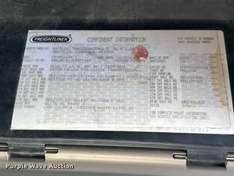 image for item NH9025 2015 Freightliner  Cascadia 125 CA125SLP semi truck