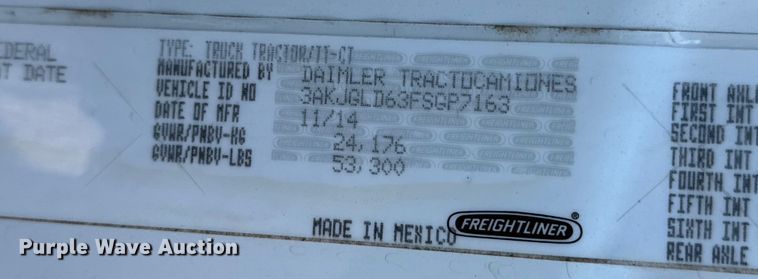 image for item NH9025 2015 Freightliner  Cascadia 125 CA125SLP semi truck