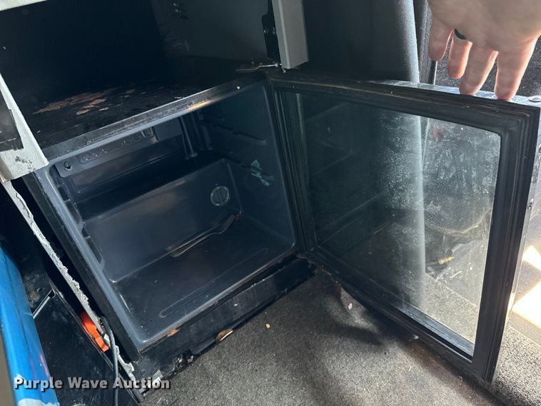 image for item NH9026 2013 Peterbilt  579 semi truck