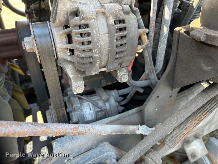 image for item NH9026 2013 Peterbilt  579 semi truck