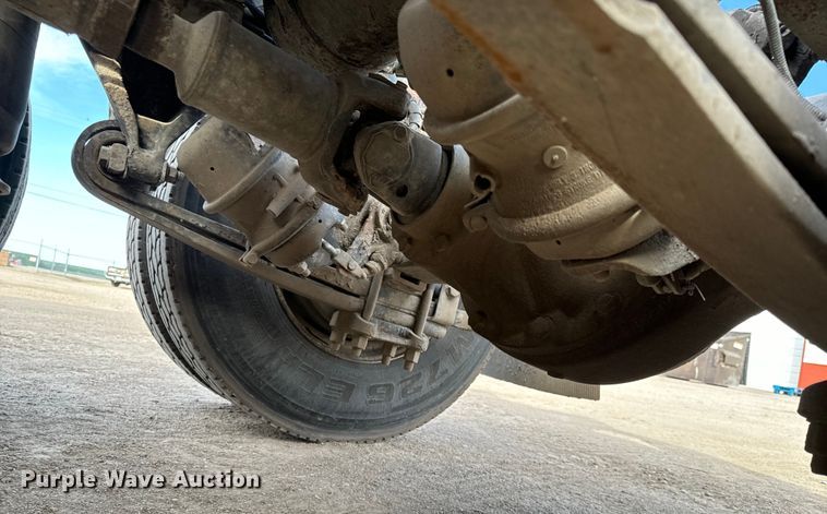 image for item NU9469 2011 Freightliner Cascadia 125 semi truck