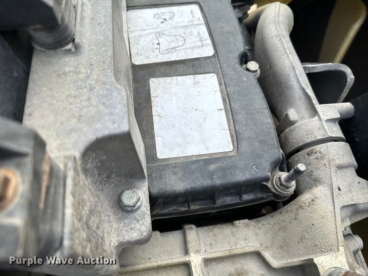 image for item NU9469 2011 Freightliner Cascadia 125 semi truck