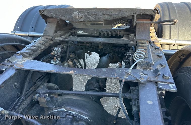 image for item OA9744 2016 Kenworth T680 semi truck