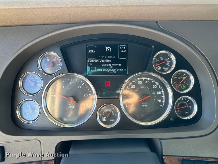 image for item OA9744 2016 Kenworth T680 semi truck