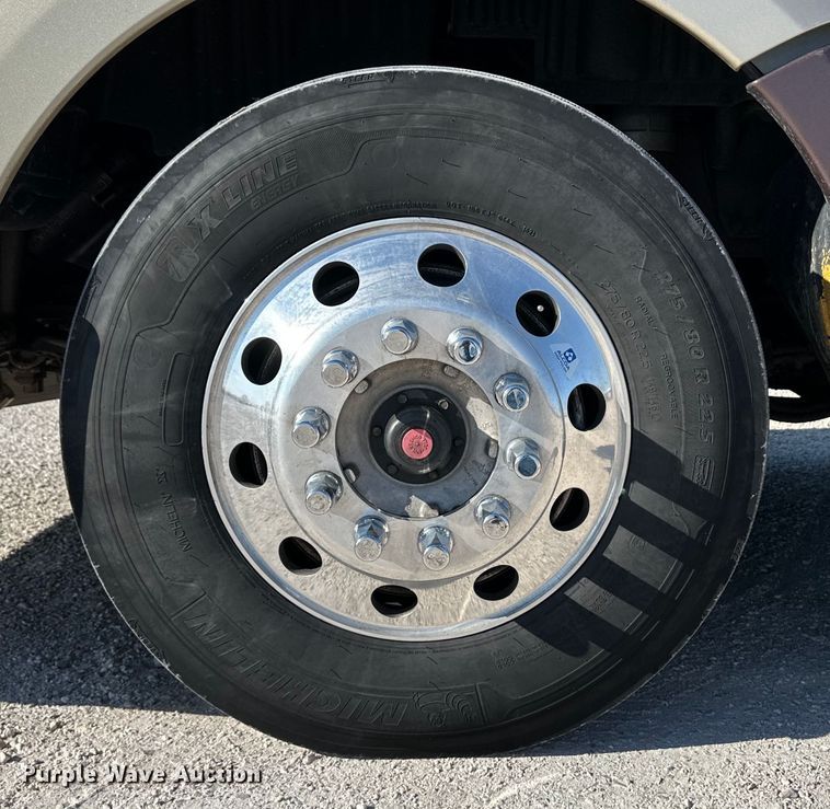 image for item OA9744 2016 Kenworth T680 semi truck