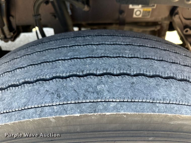 image for item OA9744 2016 Kenworth T680 semi truck