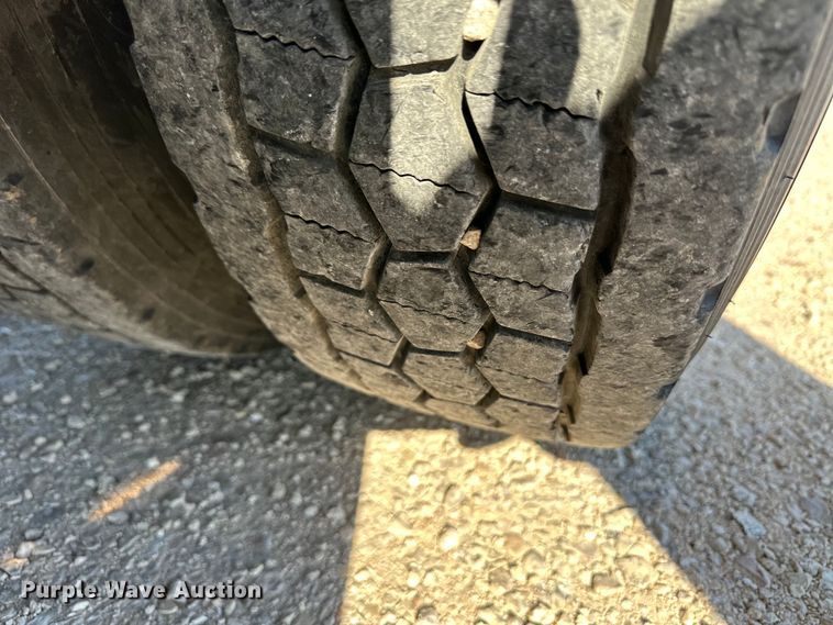 image for item OA9744 2016 Kenworth T680 semi truck