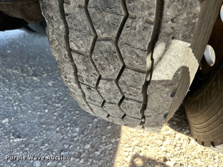 image for item OA9744 2016 Kenworth T680 semi truck