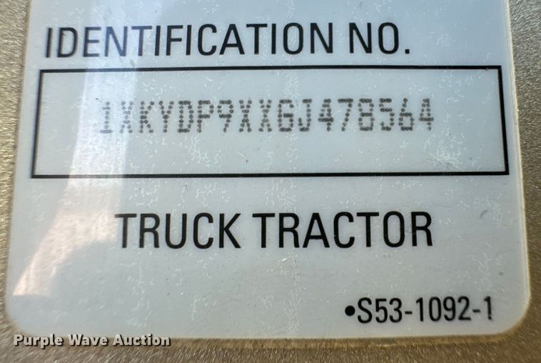 image for item OA9744 2016 Kenworth T680 semi truck