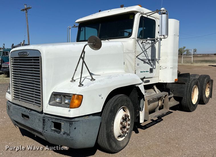image for item OA9746 2001 Freightliner FLD semi truck