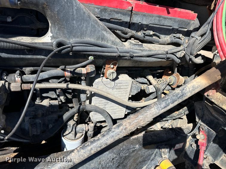 image for item OA9746 2001 Freightliner FLD semi truck