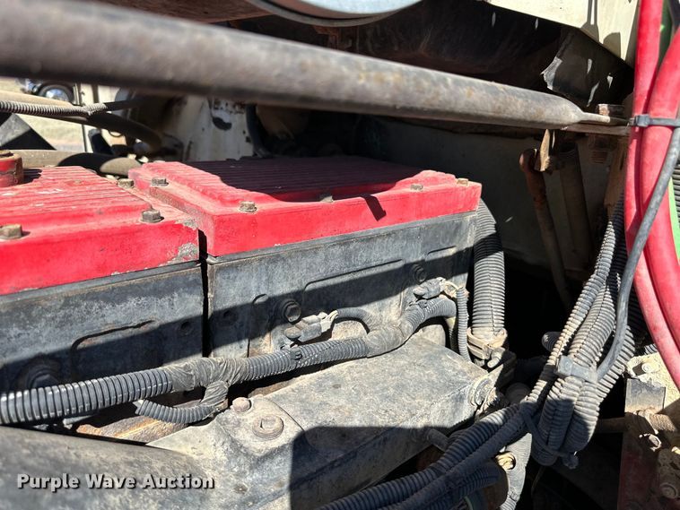 image for item OA9746 2001 Freightliner FLD semi truck