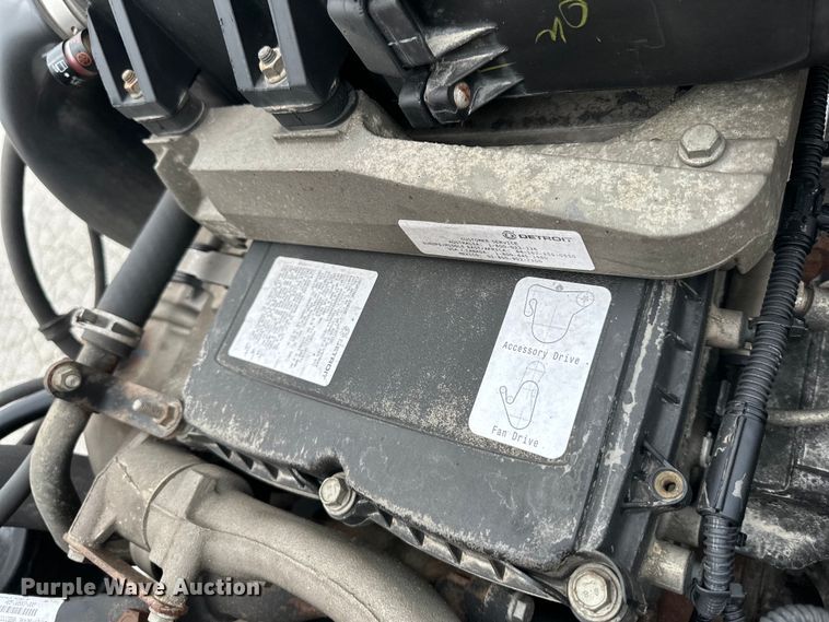 image for item OF9349 2016 Freightliner  Cascadia semi truck