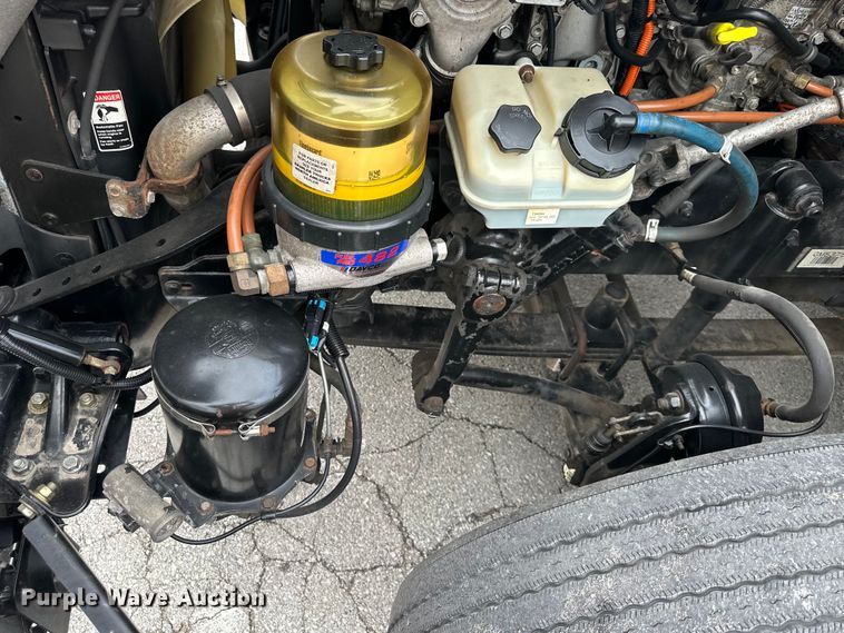 image for item OF9350 2015 Freightliner  Cascadia semi truck