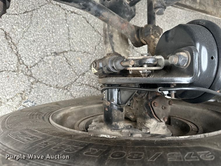 image for item OF9350 2015 Freightliner  Cascadia semi truck