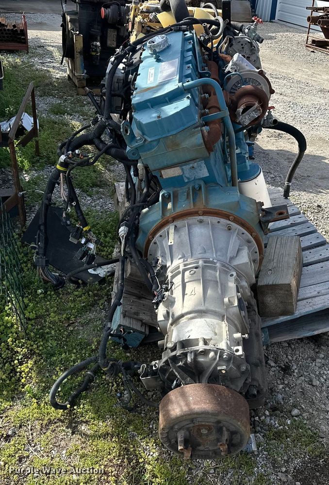 image for item OM9283 2003 International  C195 engine 