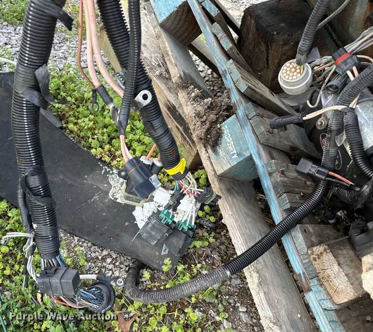 image for item OM9283 2003 International  C195 engine 