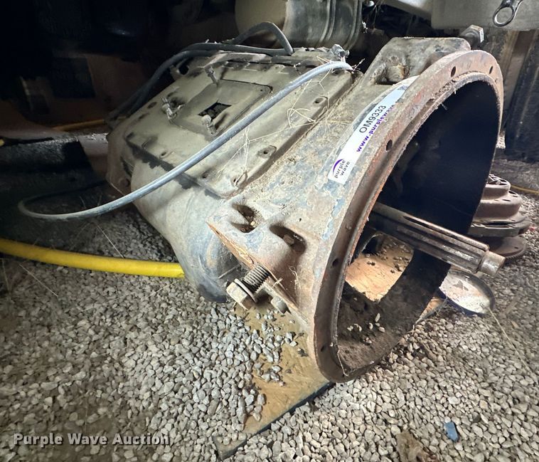 image for item OM9333 Eaton Fuller  RTOF-9513 transmission 