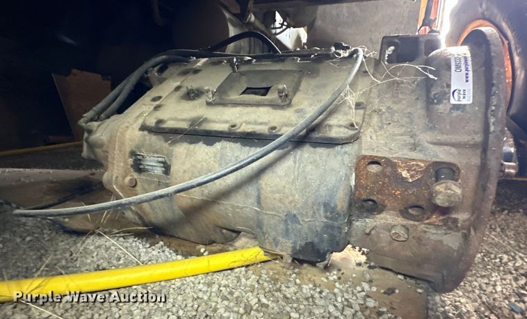 image for item OM9333 Eaton Fuller  RTOF-9513 transmission 