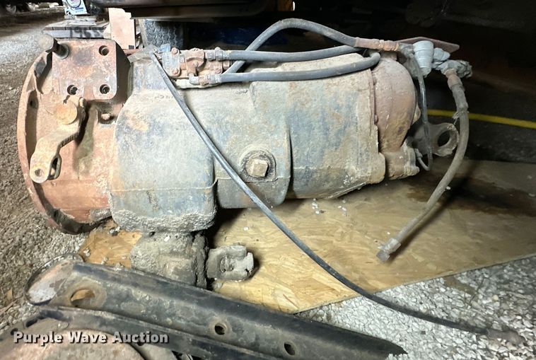 image for item OM9333 Eaton Fuller  RTOF-9513 transmission 