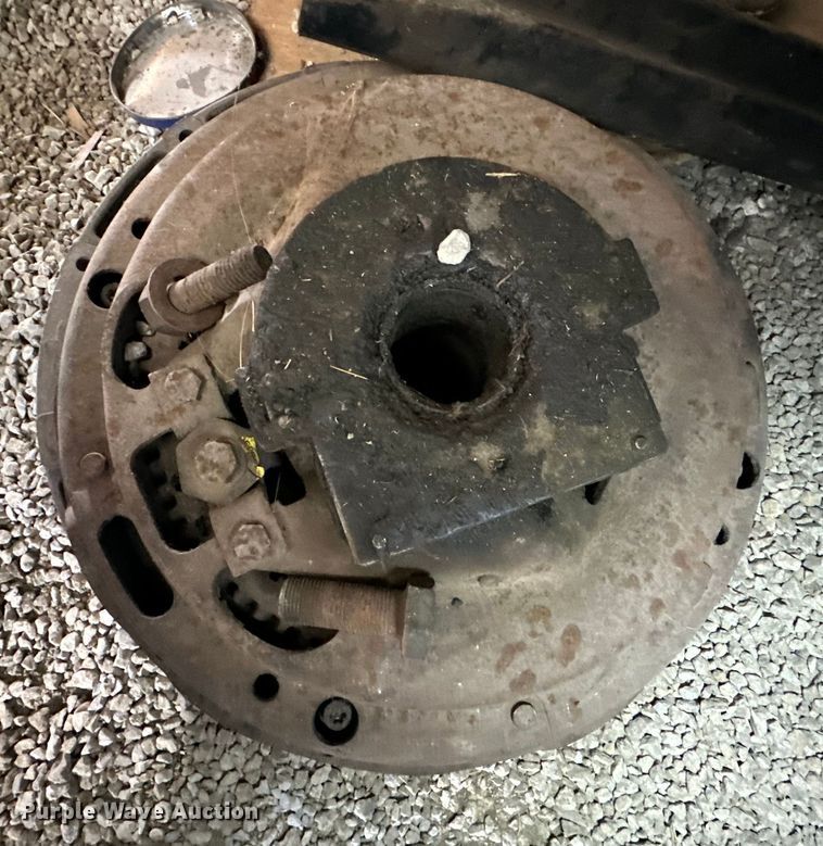 image for item OM9333 Eaton Fuller  RTOF-9513 transmission 