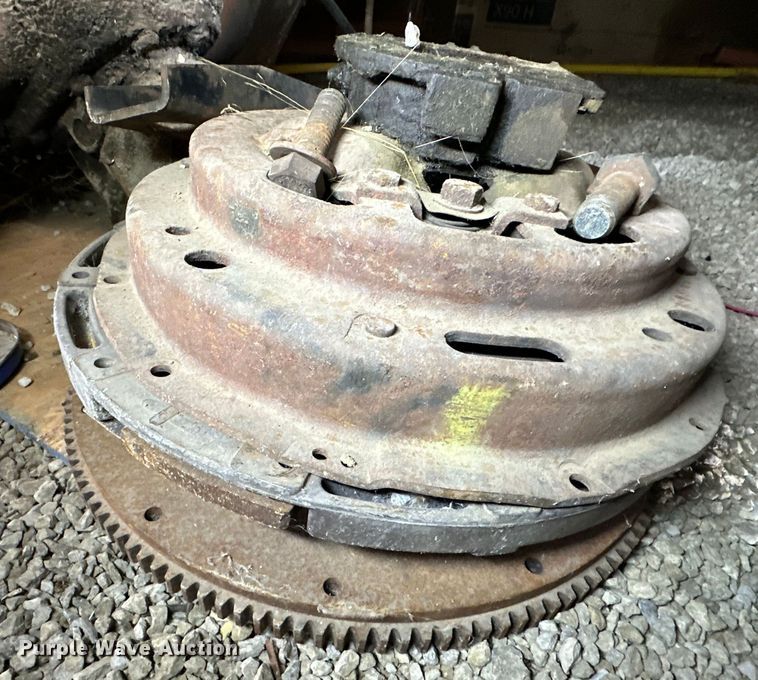 image for item OM9333 Eaton Fuller  RTOF-9513 transmission 